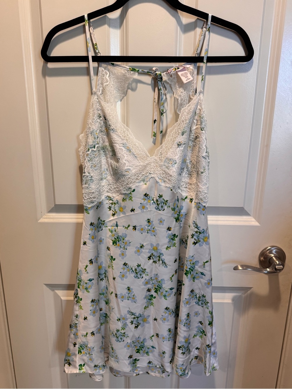 Victoria's Secret White Floral Lace Trim Slip
